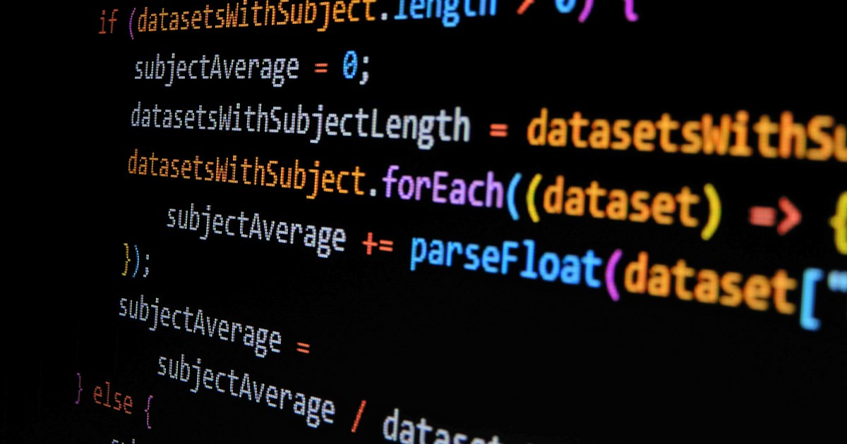 Primer plano de código de programación en pantalla